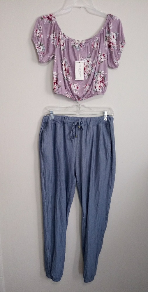 Midriff Top & Jogger Pants (M/L)